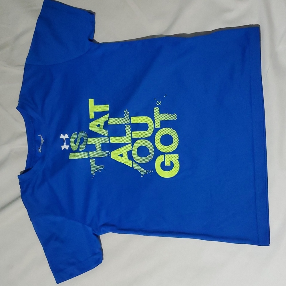 Boys Under Armour Tshirt size 7